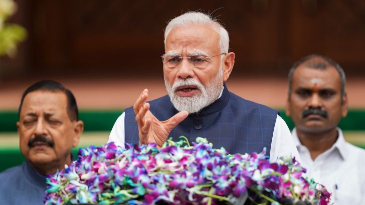 https://salarnews.in/public/uploads/images/newsimages/maannewsimage21072025_113548_Untitled design.jpg
